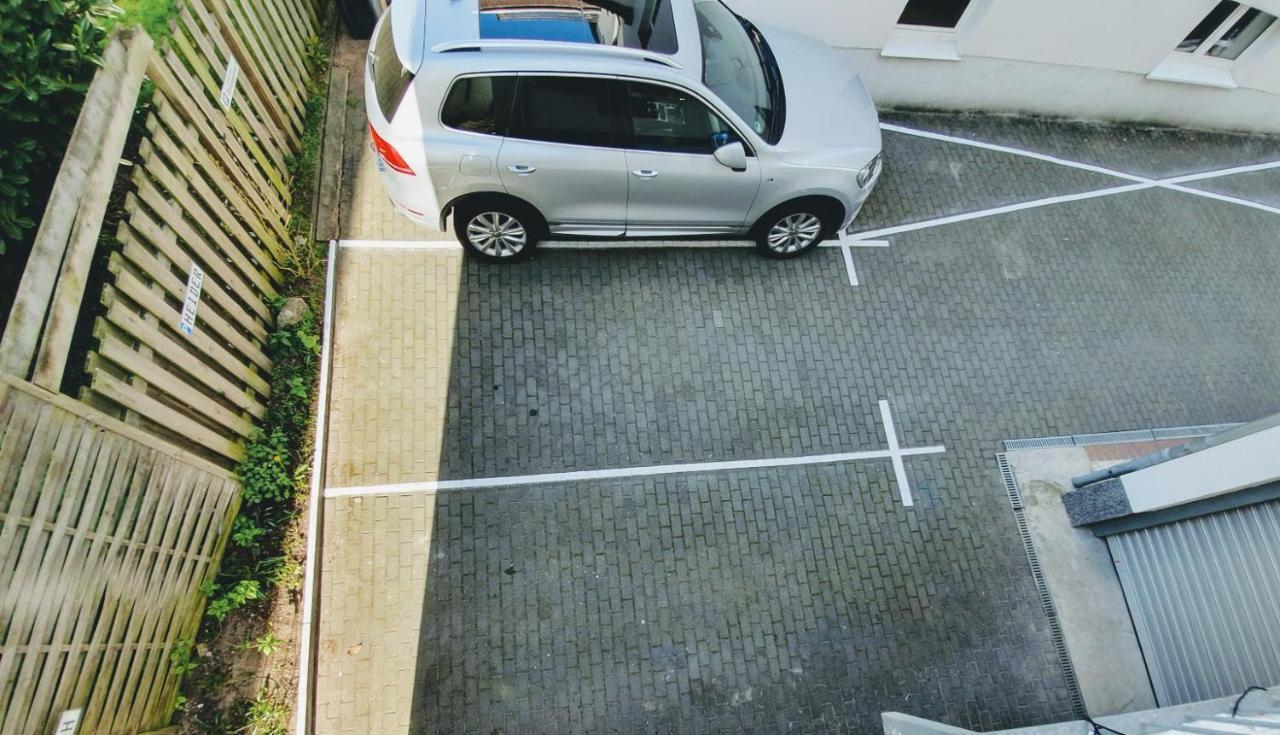 Ferienwohnung Achtern Diek, Inklusive Strandkorb Und Stellplatz 罗斯托克 外观 照片