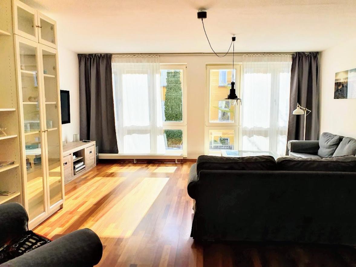 Ferienwohnung Achtern Diek, Inklusive Strandkorb Und Stellplatz 罗斯托克 外观 照片